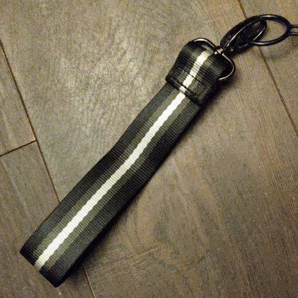 Haute Shore Black Camo Neoprene Large Cosmetic /Travel Pouch (Unisex) - Picture 2 of 6